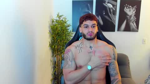 Snapshot of king_of_kings__ chatting on 10, 1, 2025 king_of_kings__ online show from 10, 1, 2025