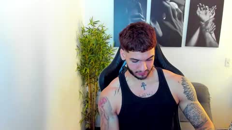 Snapshot of king_of_kings__ chatting on 10, 1, 2025 king_of_kings__ online show from 10, 1, 2025