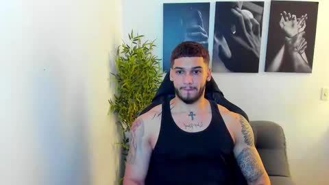 Snapshot of king_of_kings__ chatting on 15, 2, 2025 king_of_kings__ online show from 15, 2, 2025