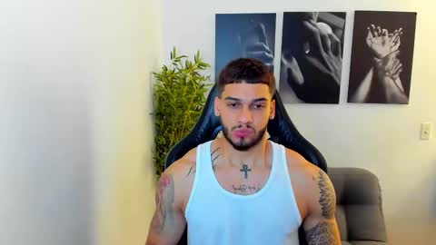 Snapshot of king_of_kings__ chatting on 18, 2, 2025 king_of_kings__ online show from 18, 2, 2025