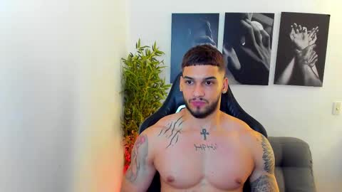 Snapshot of king_of_kings__ chatting on 22, 2, 2025 king_of_kings__ online show from 22, 2, 2025