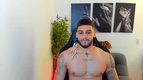 Snapshot of king_of_kings__ chatting on 23, 2, 2025 king_of_kings__ online show from 23, 2, 2025