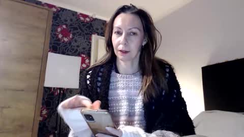 sexysexyhotwetpinkredpussy online show from 16, 12, 2025