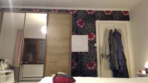 Snapshot of kingandprincess chatting on 14, 4, 2026 sexysexyhotwetpinkredpussy online show from 14, 4, 2026