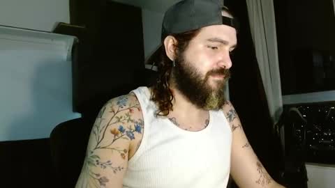 Snapshot of kingcat420 chatting on 22, 10, 2025 Jake online show from 22, 10, 2025