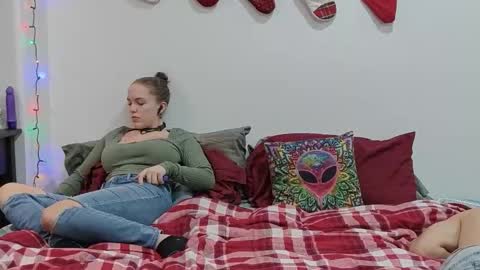 Scarred Thighs online show from 21, 12, 2025