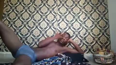 Snapshot of kingemizzy chatting on 26, 10, 2025 kingemizzy online show from 26, 10, 2025
