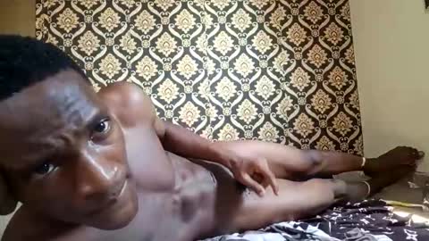 Snapshot of kingemizzy chatting on 27, 10, 2025 kingemizzy online show from 27, 10, 2025