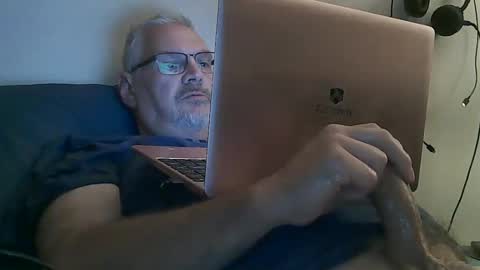 Snapshot of kingtongue10 chatting on 22, 9, 2025 kingtongue10 online show from 22, 9, 2025