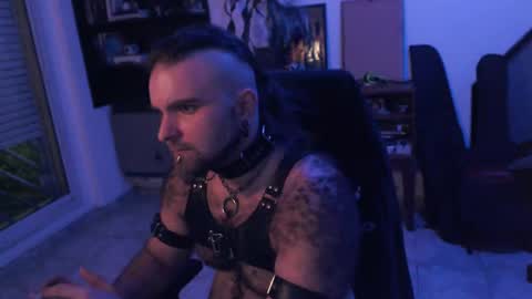 Snapshot of kinkracc chatting on 4, 10, 2025 kinkRacc online show from 4, 10, 2025