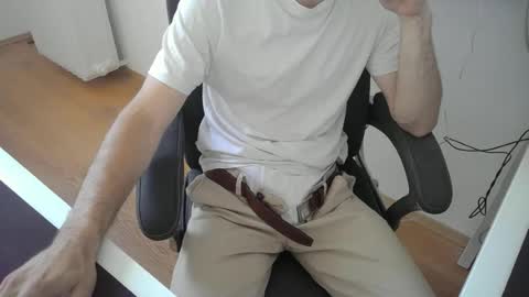 Snapshot of kinky_alaric chatting on 16, 6, 2026 kinky_alaric online show from 16, 6, 2026