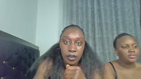 Snapshot of kinky_leila chatting on 18, 7, 2026 kinky_leila online show from 18, 7, 2026