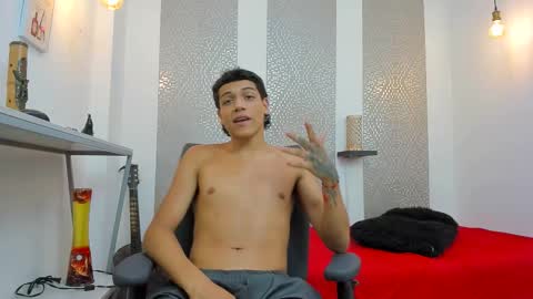 Snapshot of kinky_spice69 chatting on 22, 9, 2025 online show from 22, 9, 2025