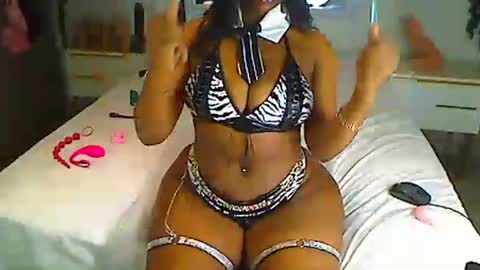 Snapshot of kinkybunz chatting on 29, 5, 2026 KinyBunz online show from 29, 5, 2026