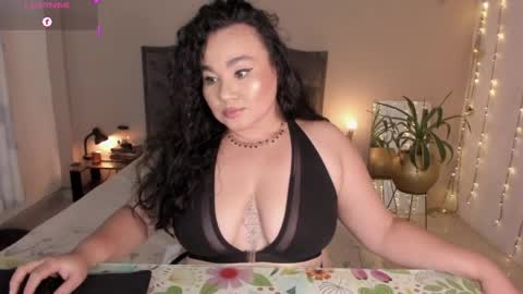Snapshot of kinkyelise chatting on 29, 4, 2026 Jenny online show from 29, 4, 2026