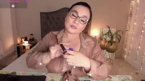 Snapshot of kinkyelise chatting on 17, 5, 2026 Jenny online show from 17, 5, 2026
