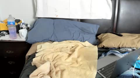 Kinkyguy323232 online show from 7, 12, 2024