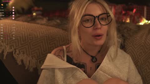 kinkylina_ online show from 5, 1, 2025