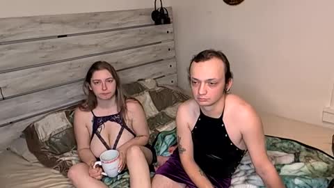 Snapshot of kinkyqueenandpet95 chatting on 9, 2, 2025 kinkyqueenandpet95 online show from 9, 2, 2025