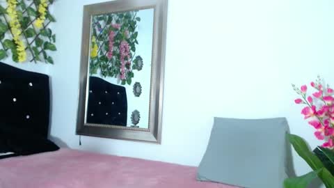 Isabella  online show from 24, 2, 2025