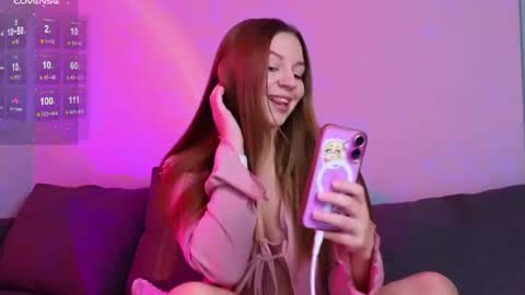 Snapshot of kira_briis chatting on 6, 7, 2026 Kira Briis online show from 6, 7, 2026