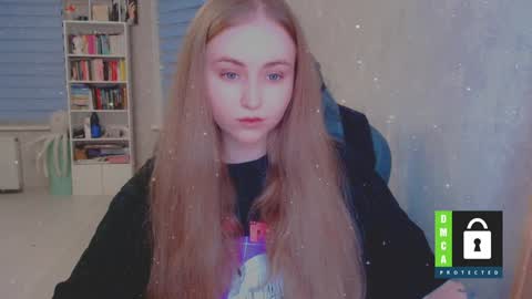 Snapshot of kira_love_sleep chatting on 2, 12, 2024 you know thumb up me please its important online show from 2, 12, 2024