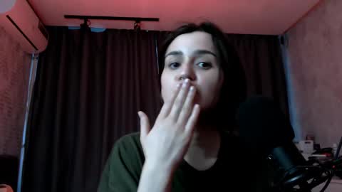 Snapshot of kira_yammy chatting on 16, 5, 2026 Kira follow me online show from 16, 5, 2026