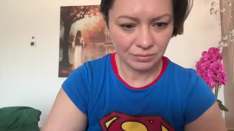 KiraDivine online show from 5, 4, 2026