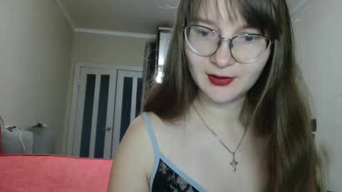 KiraGoldens online show from 10, 11, 2025