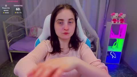 KiraParker online show from 4, 5, 2026