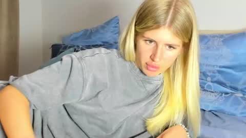 Snapshot of kirraa_ chatting on 12, 6, 2026 Kira online show from 12, 6, 2026