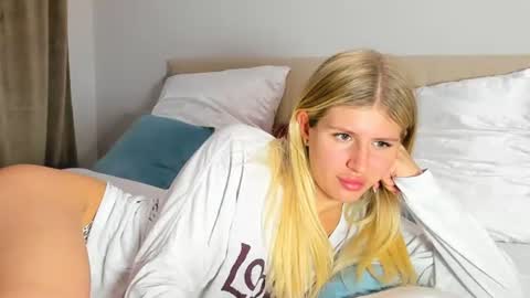 Snapshot of kirraa_ chatting on 20, 6, 2026 Kira online show from 20, 6, 2026