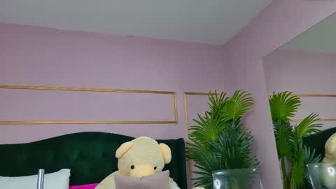 Kirra online show from 5, 11, 2025