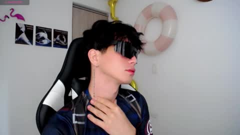 Snapshot of kiss_whitee chatting on 14, 9, 2025 kiss_whitee online show from 14, 9, 2025