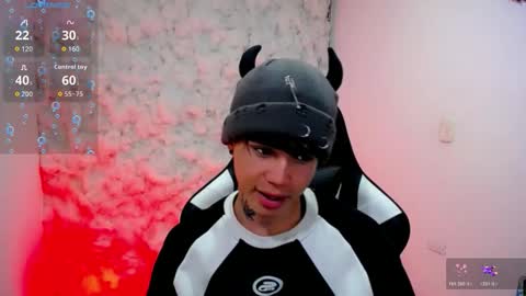 Snapshot of kiss_whitee chatting on 25, 10, 2025 kiss_whitee online show from 25, 10, 2025