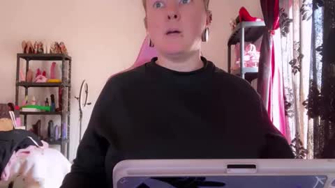 kissica online show from 5, 2, 2026