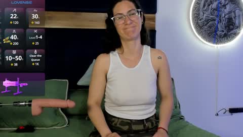 Kissing Company online show from 21, 1, 2025