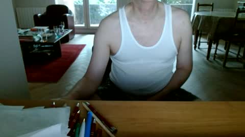 kisslog1 online show from 4, 7, 2026