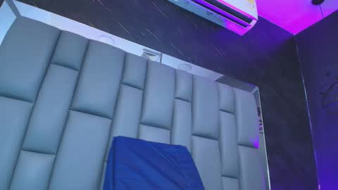 BELLA FLAME online show from 20, 11, 2025