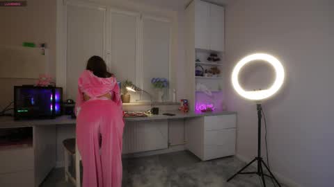 Snezhana online show from 2, 11, 2025