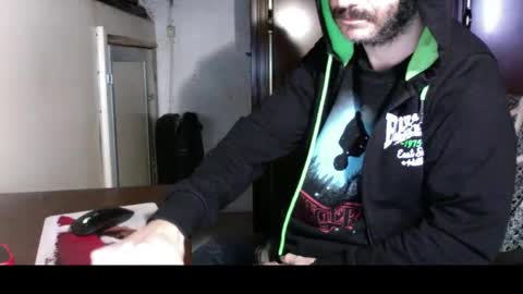 kissofbanned1983 online show from 29, 10, 2025