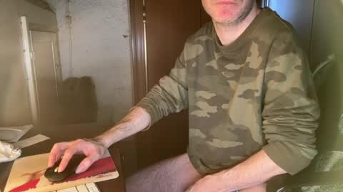 kissofbanned1983 online show from 4, 4, 2026