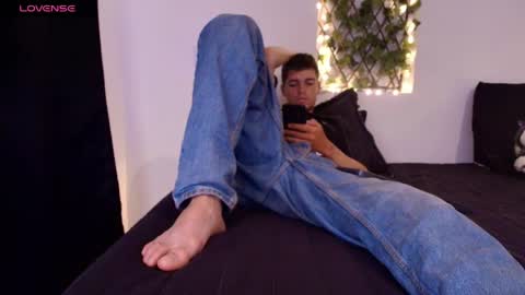 Snapshot of kisstarxxx chatting on 13, 5, 2026 Helena and Brad online show from 13, 5, 2026