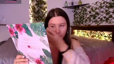 Snapshot of kisstarxxx chatting on 27, 5, 2026 Helena and Brad online show from 27, 5, 2026
