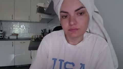 Snapshot of kitcatheaven4u chatting on 4, 7, 2026 Im Amaia Everyone Merry Christmas online show from 4, 7, 2026