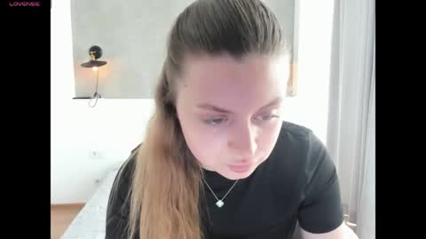 kitkatvel online show from 4, 6, 2026