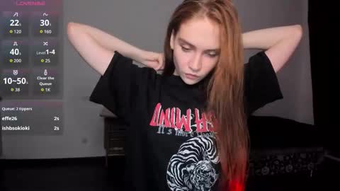 Snapshot of kitsunemoon chatting on 16, 9, 2025 Kitsune online show from 16, 9, 2025