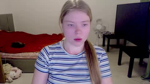 Jennyblonde and Emmabrunette online show from 9, 2, 2025