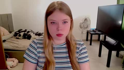 Jennyblonde and Emmabrunette online show from 30, 9, 2025