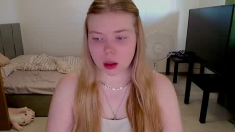 Snapshot of kitten_jenny01 chatting on 10, 6, 2026 Jennyblonde and Emmabrunette online show from 10, 6, 2026